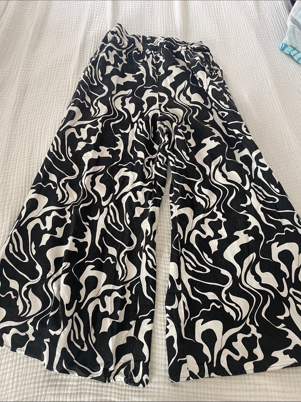Midnight asked black white pants